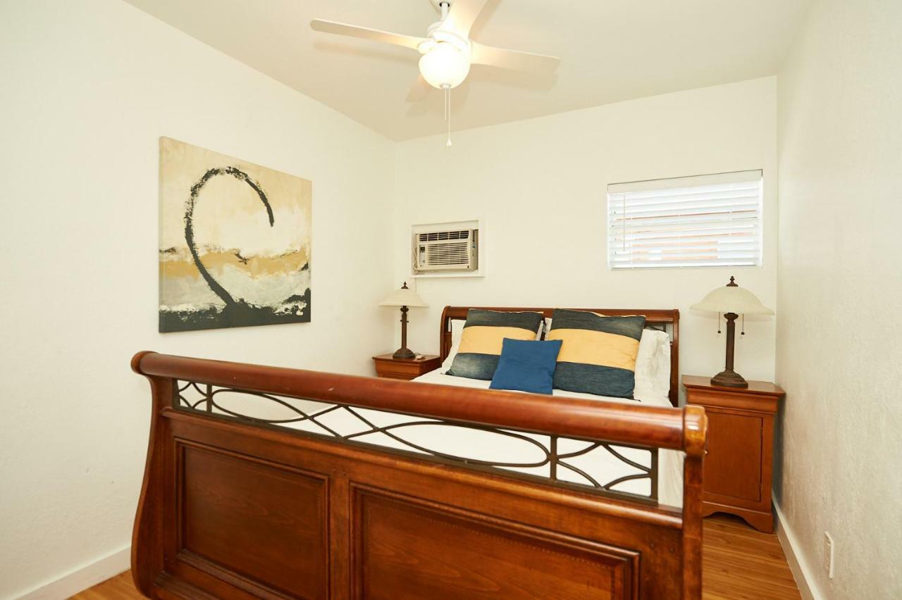 Lambert Family Beach Apartments - Unit 1 フォート・ローダーデール エクステリア 写真