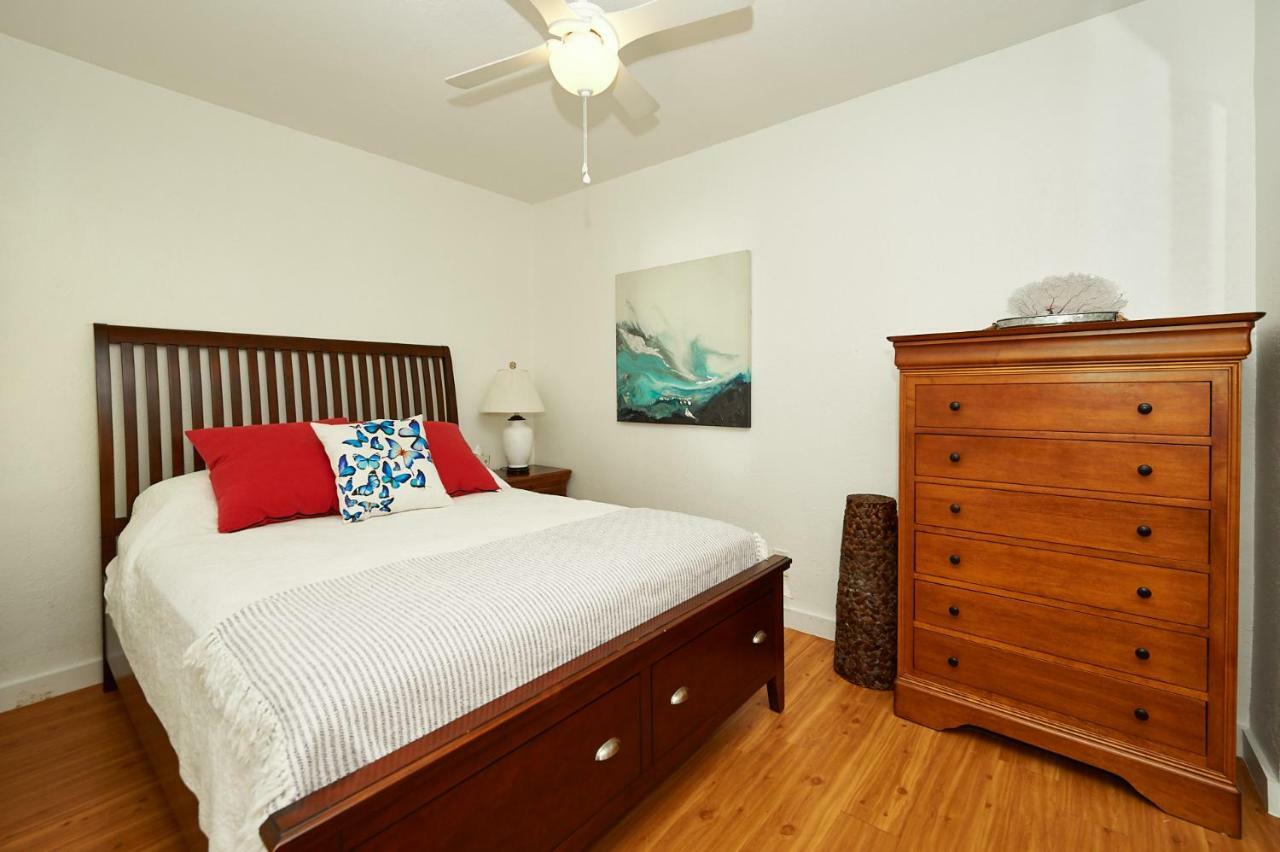 Lambert Family Beach Apartments - Unit 1 フォート・ローダーデール エクステリア 写真