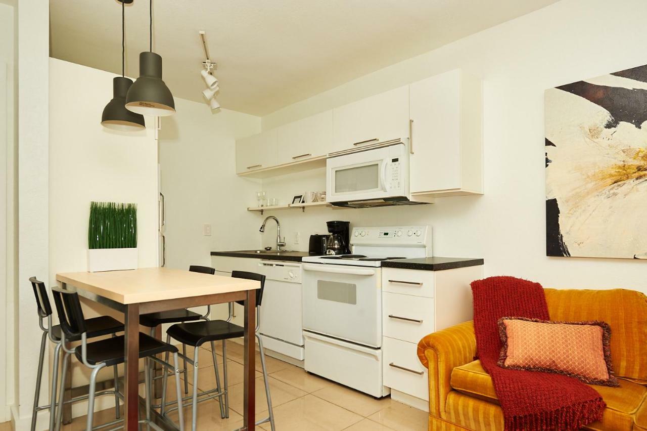 Lambert Family Beach Apartments - Unit 1 フォート・ローダーデール エクステリア 写真