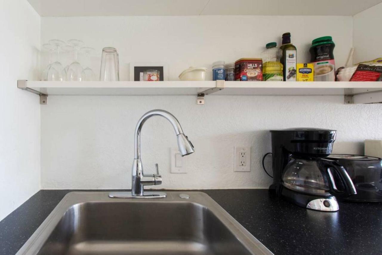 Lambert Family Beach Apartments - Unit 1 フォート・ローダーデール エクステリア 写真