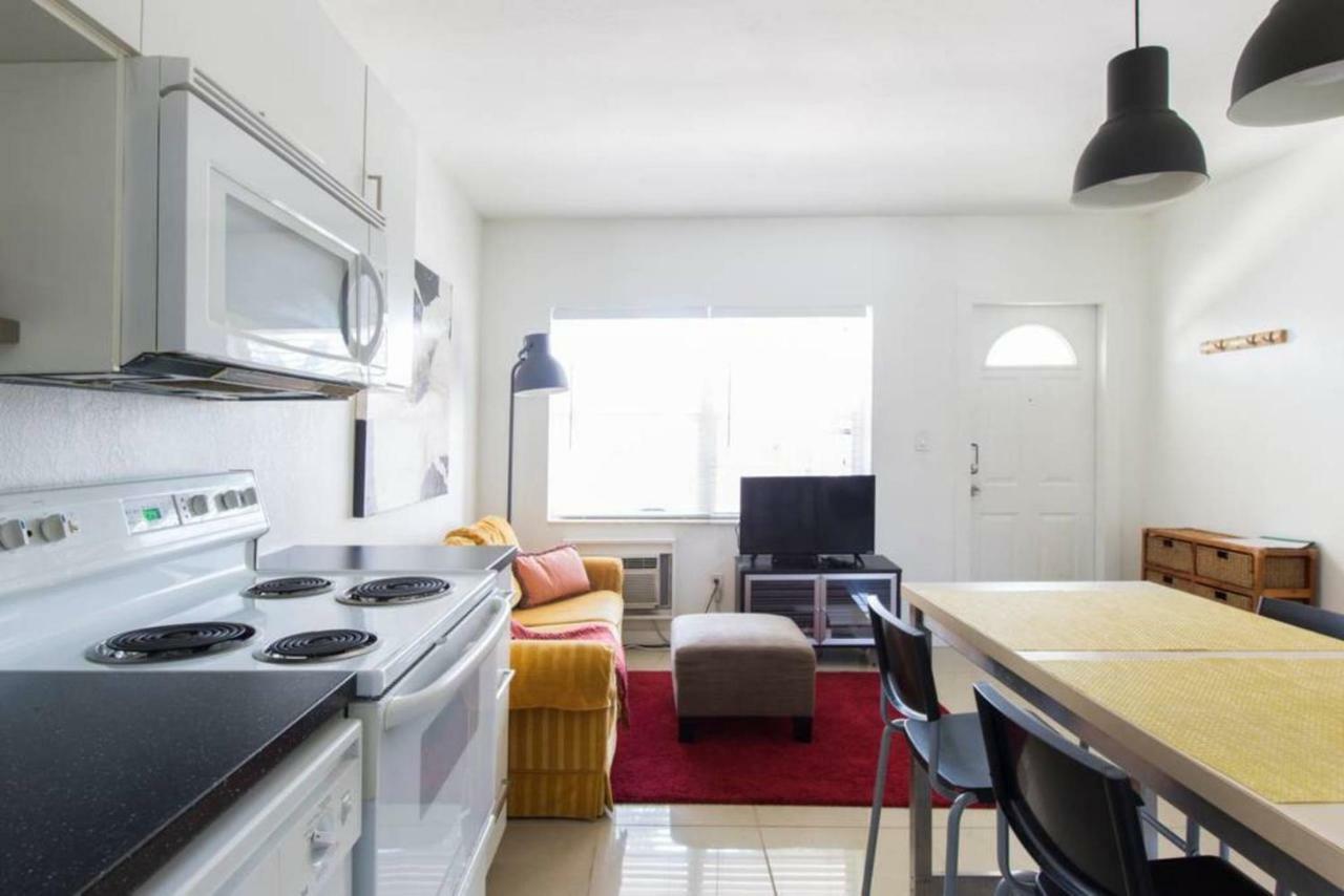 Lambert Family Beach Apartments - Unit 1 フォート・ローダーデール エクステリア 写真